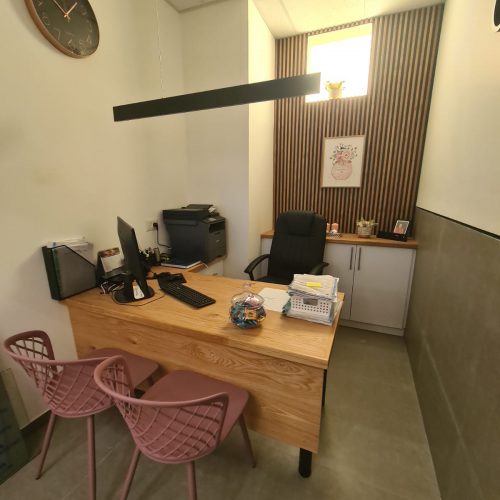 מרפאת שיניים    דר' עמוס בוחניק   נתניה​