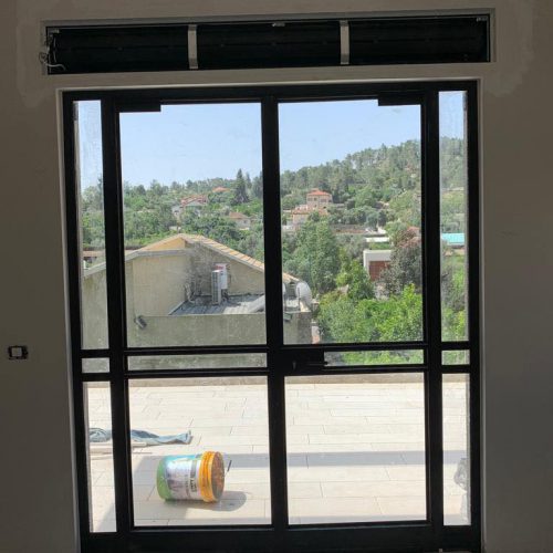 בית סמדר והרב יובל שרלו - מושב תרום אשר בהרי בית שמש (7)